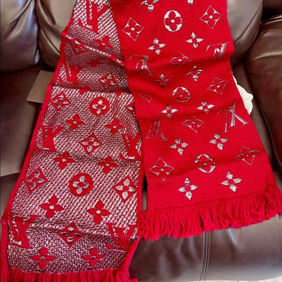 Authentic Louis Vuitton Red Scarf - Picture 6 of 13